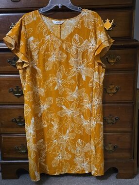 Women's Floral V-Neck Midi Dress in Mustard - Lightweight Summer Layer